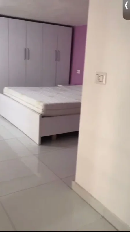 Tirane, jepet me qera apartament Dublex Kati 1, 50 m² 350 € 