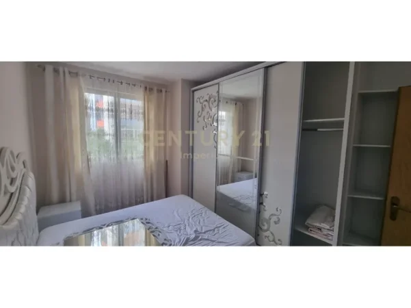 Tirane, jepet me qera apartament 2+1 Kati 2, 88 m² 500 € (astiri)
