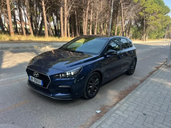 Vlore, jap me qera Hyundai i30 Automatic Nafte, automatik kondicioner