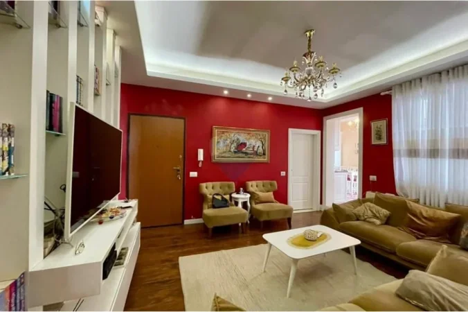 Tirane, shitet apartament , 150 m² 155.000 € 