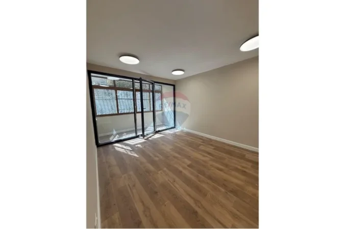 Tirane, shitet apartament , 109 m² 252.000 € (Rruga Margarita Tutulani, Tiranë)