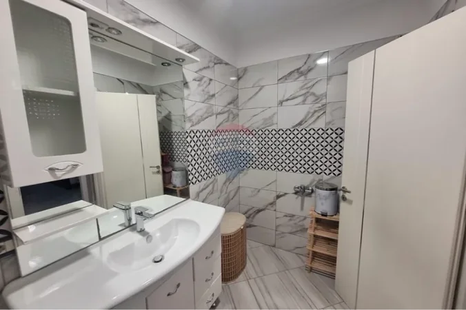 Tirane, shitet apartament , 120 m² 220.000 € 