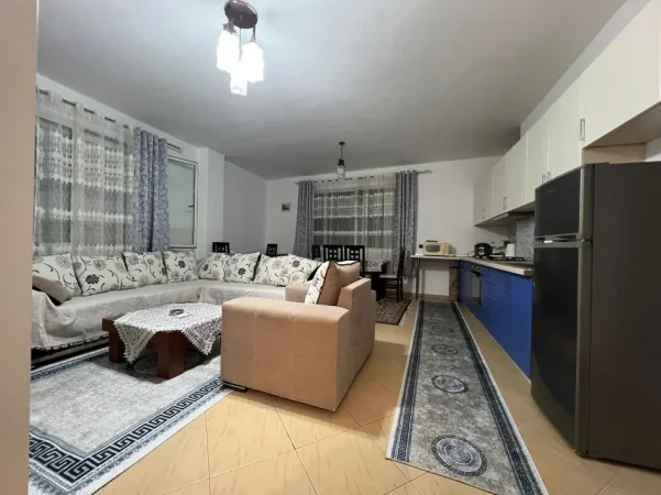 Tirane, jepet me qera apartament 2+1+Ballkon Kati 7, 450 € (Apartament 2+1 Per Qera Astir I Mobiluar)