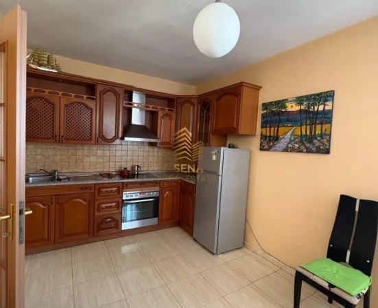 Tirane, jepet me qera apartament 1+1+Ballkon Kati 12, 65 m² 550 € (Rruga e Kavajes)