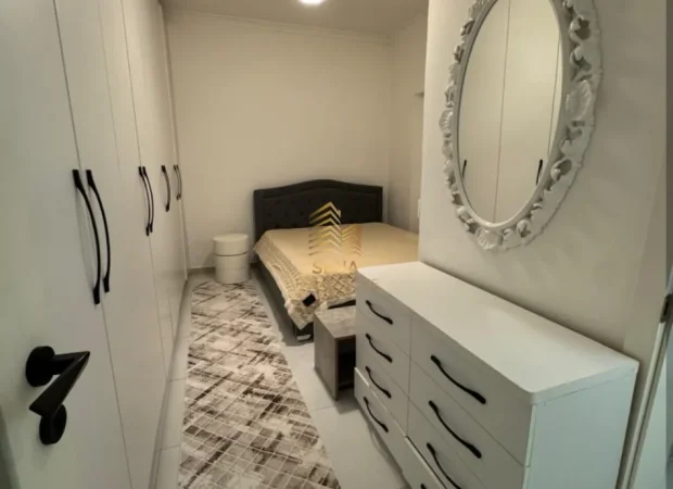 Tirane, jepet me qera apartament 1+1 Kati 1, 50 m² 430 € (Shkolla e Bashkuar)