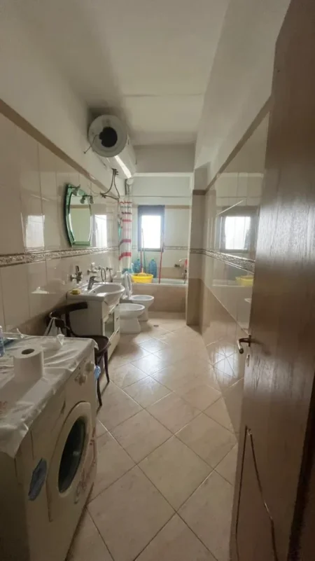 Durres, jepet me qera apartament 2+1 Kati 3, 75 m² 300 € 