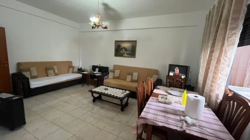 Durres, jepet me qera apartament 2+1 Kati 3, 75 m² 300 € 