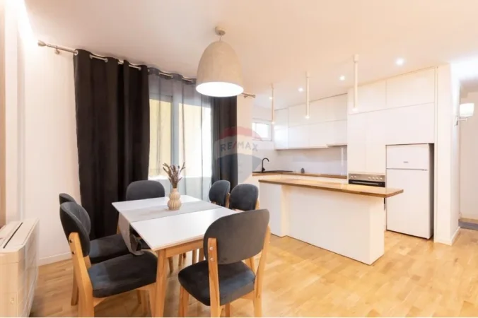 Tirane, shitet apartament 2+1 Kati 2, 105 m² 260.000 € 