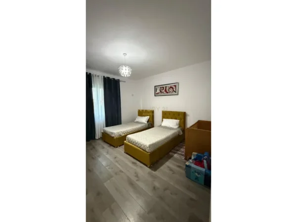 Durres, jepet me qera Vile 2+1 Kati 2, 112 m² 440 € 