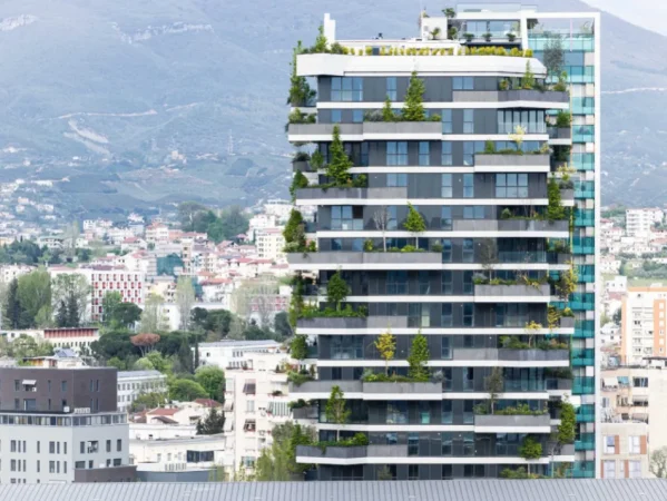 Tirane, jepet me qera zyre Kati 9, 100 m² 3.500 € (Vertical Forest)