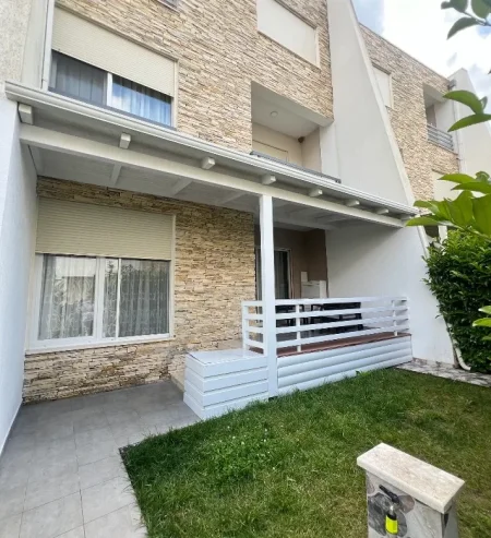 Durres, shitet apartament 2+1 Kati 0, 71 m² 255.000 € (Lalez)