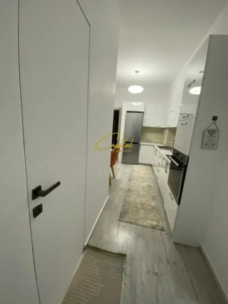Tirane, jepet me qera apartament 2+1 Kati 3, 140 m² 750 € (PAZARI I RI)