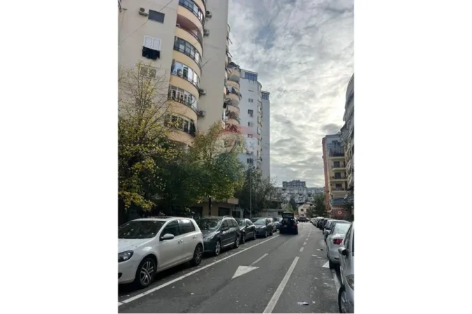 Tirane, shitet apartament 2+1 , 91 m² 199.000 € 