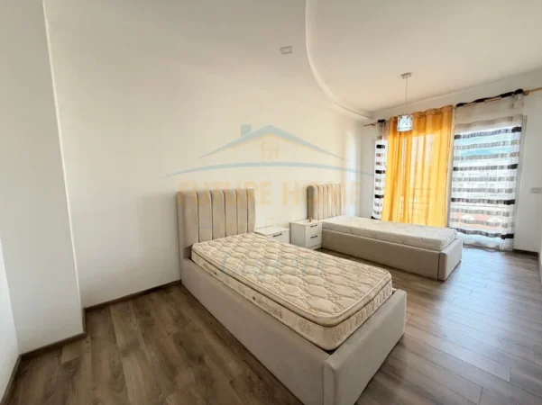 Tirane, jepet me qera apartament 1+1+Ballkon Kati 6, 92 m² 530 € (Unaza e re)