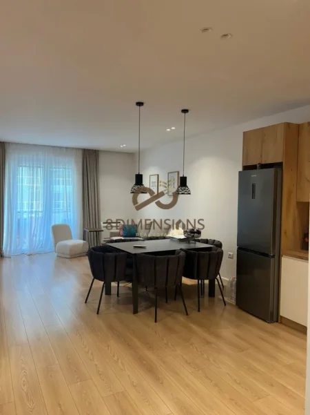 Tirane, shitet apartament 2+1+Ballkon Kati 3, 126 m² 262.500 € (liqeni i thate)