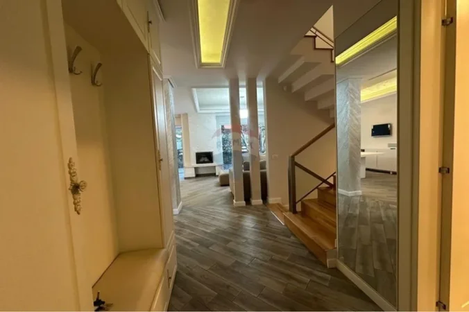 Tirane, jepet me qera Vile 3 Katshe , 197 m² 3.000 € 