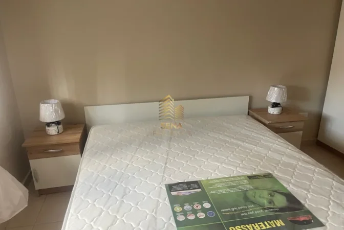 Tirane, jepet me qera apartament 1+1 Kati 2, 70 m² 450 € (Brryli)