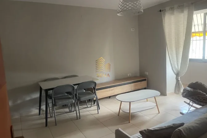 Tirane, jepet me qera apartament 1+1 Kati 2, 70 m² 450 € (Brryli)
