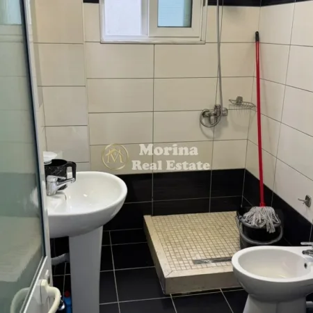 Tirane, jepet me qera apartament 1+1 Kati 1, 65 m² 500 € (5 Maji)