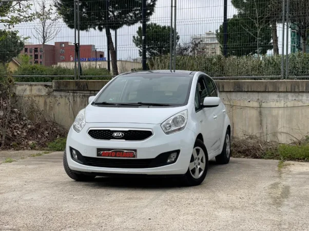Tirane, shes makine KIA VENGA Benzin+Gaz, e bardhë manuale Klima 228.000 km 4.700 €