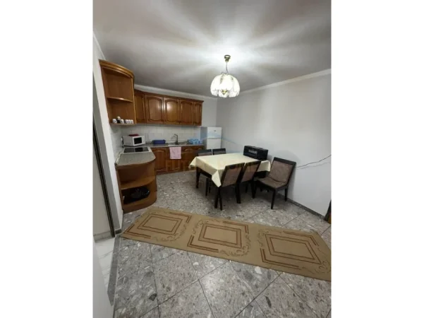 Tirane, jepet me qera apartament 2+1 Kati 5, 85 m² 600 € (RRUGA FORTUZI)