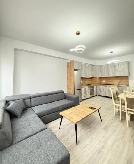 Tirane, jepet me qera apartament 1+1 , 90 m² 500 € 