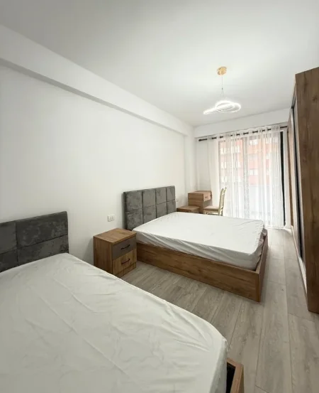 Tirane, jepet me qera apartament 1+1 , 90 m² 500 € 