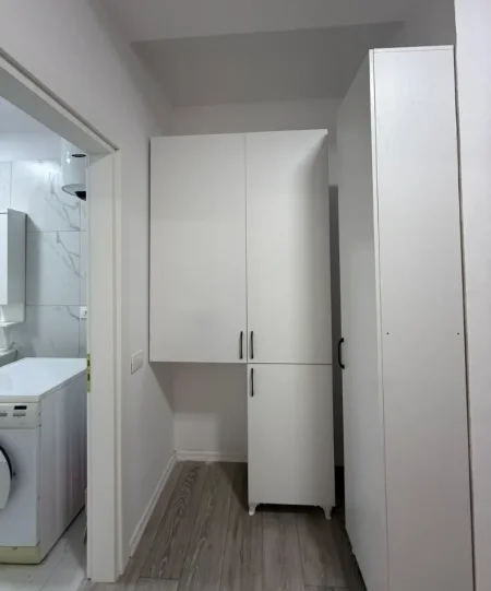 Tirane, jepet me qera apartament 1+1 , 90 m² 500 € 