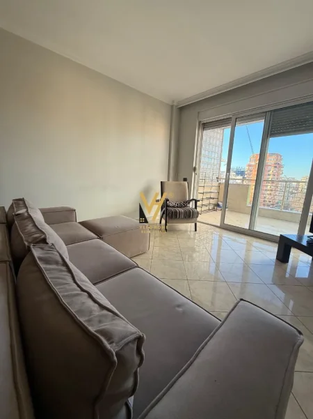 Tirane, jepet me qera apartament 2+1+Ballkon Kati 9, 100 m² 820 € (BLLOK)