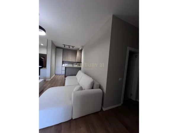 Durres, jepet me qera apartament 1+1 Kati 8, 80 m² 750 € 