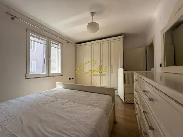 Tirane, shitet apartament 2+1 Kati 2, 80 m² 165.000 € (XHAMLLIKU)