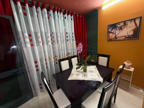 Tirane, jepet me qera apartament 1+1 Kati 5, 63 m² 400 € (Unaza e re)