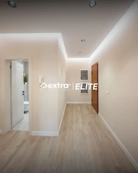 Tirane, jepet me qera ambjent biznesi Kati 2, 131 m² 2.500 € (Rtsh)