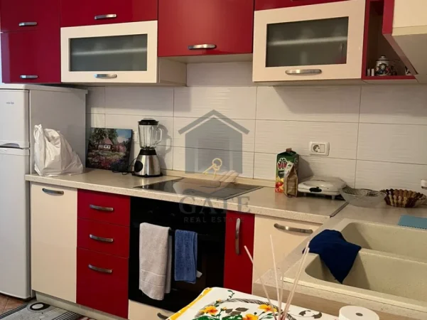 Durres, jepet me qera apartament 1+1+Ballkon , 500 € 