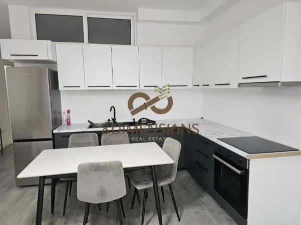 Tirane, jepet me qera apartament 2+1 Kati 3, 78 m² 670 € (5 maji)