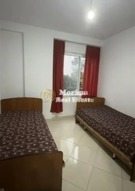 Tirane, jepet me qera shtepi 1+1 Kati 2, 67 m² 300 € (Qytet Studenti)
