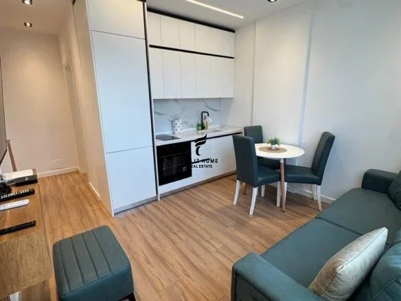 Tirane, jepet me qera apartament 1+1 Kati 9, 50 m² 650 € (RRUGA E KAVAJES)