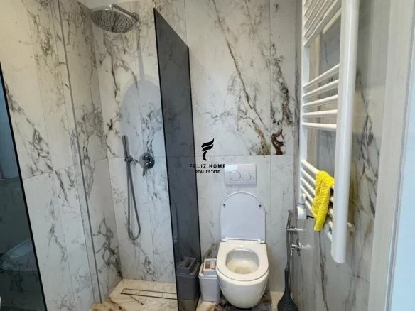 Tirane, jepet me qera apartament 1+1 Kati 9, 50 m² 650 € (RRUGA E KAVAJES)