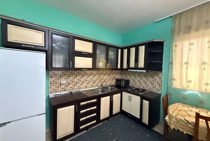 Tirane, jepet me qera apartament 2+1+Ballkon Kati 2, 98 m² 470 € (Astir)