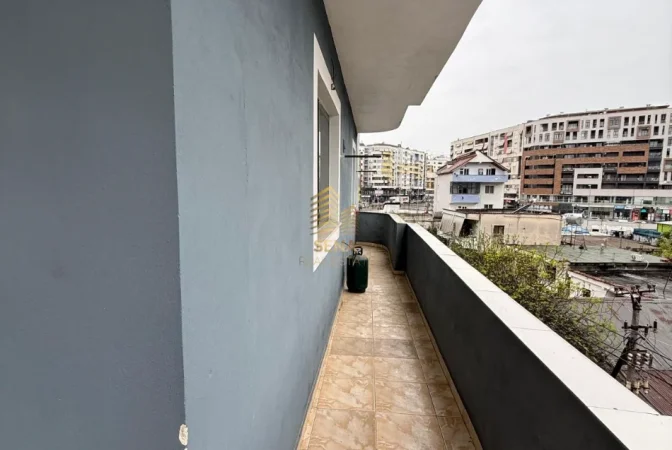 Tirane, jepet me qera apartament 2+1+Ballkon Kati 2, 98 m² 470 € (Astir)