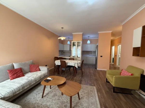 Tirane, jepet me qera apartament 3+1+Ballkon Kati 2, 1.800 € (RRUGA E KAVAJES)