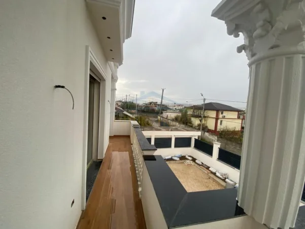 Tirane, shitet Vile 2 Katshe , 500 m² 900.000 € (Instituti Bujqesor)