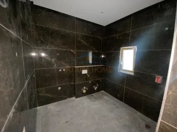 Tirane, shitet Vile 2 Katshe , 500 m² 900.000 € (Instituti Bujqesor)