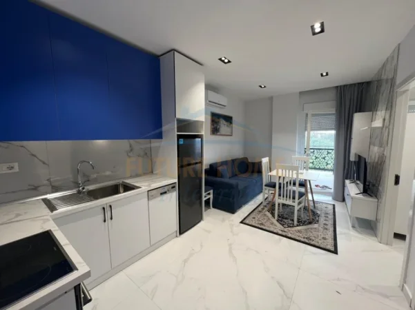 Tirane, jepet me qera apartament 1+1+Aneks+Ballkon Kati 2, 60 m² 350 € (Fresku)