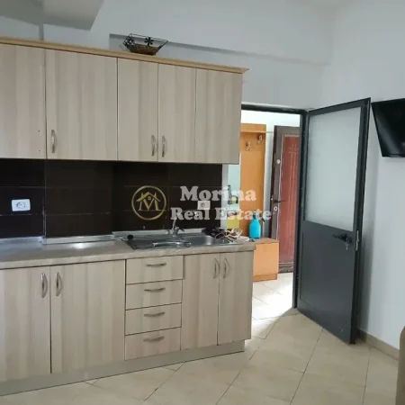 Tirane, jepet me qera shtepi 1+1 Kati 1, 75 m² 250 € (5 Maji)