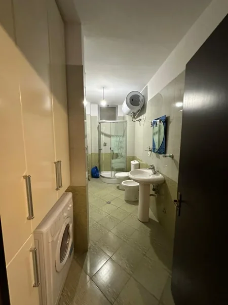 Tirane, shitet apartament 1+1 , 86 m² 140.000 € (Astir)