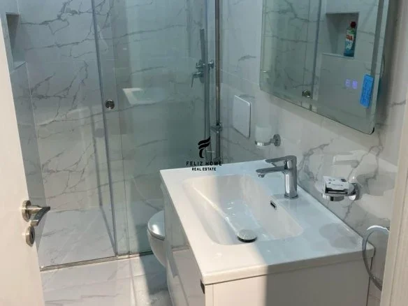 Tirane, jepet me qera apartament 1+1 Kati 6, 70 m² 500 € (KOMUNA E PARISIT)