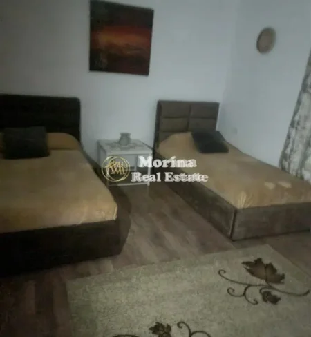 Tirane, jepet me qera shtepi 1+1 Kati 1, 55 m² 380 € (Shkolla e Bashkuar)