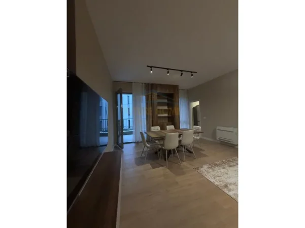 Tirane, jepet me qera apartament 2+1 Kati 1, 134 m² 1.500 € (GREEN VALLEY)