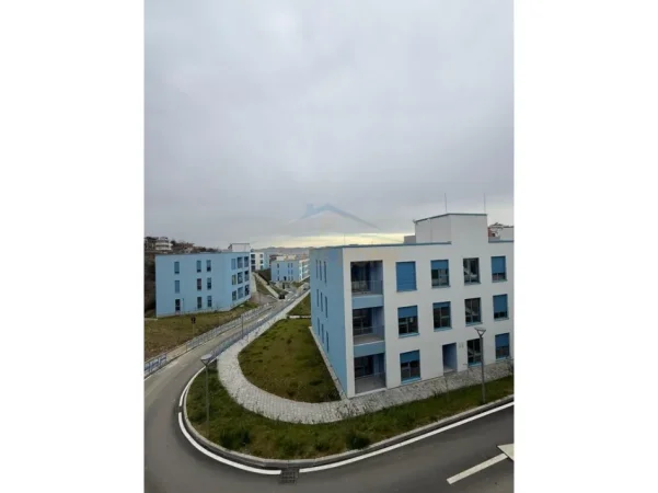 Tirane, jepet me qera apartament 1+1 Kati 2, 60 m² 420 € (OXA)